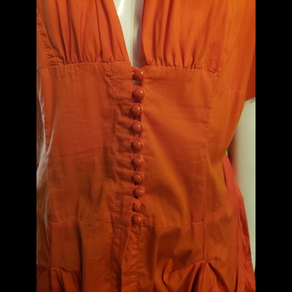 Beautiful button down top - Picture 4 of 12